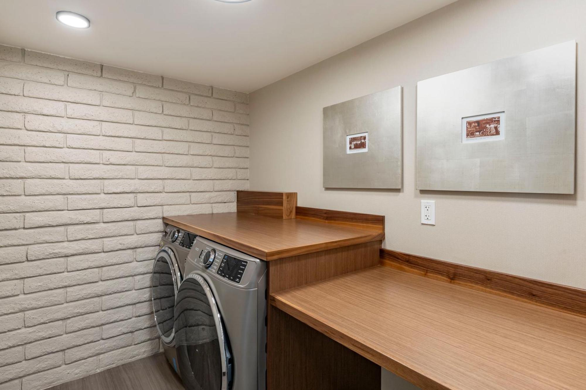 The Gibson Hotel Great Falls, Ascend Hotel Collection エクステリア 写真